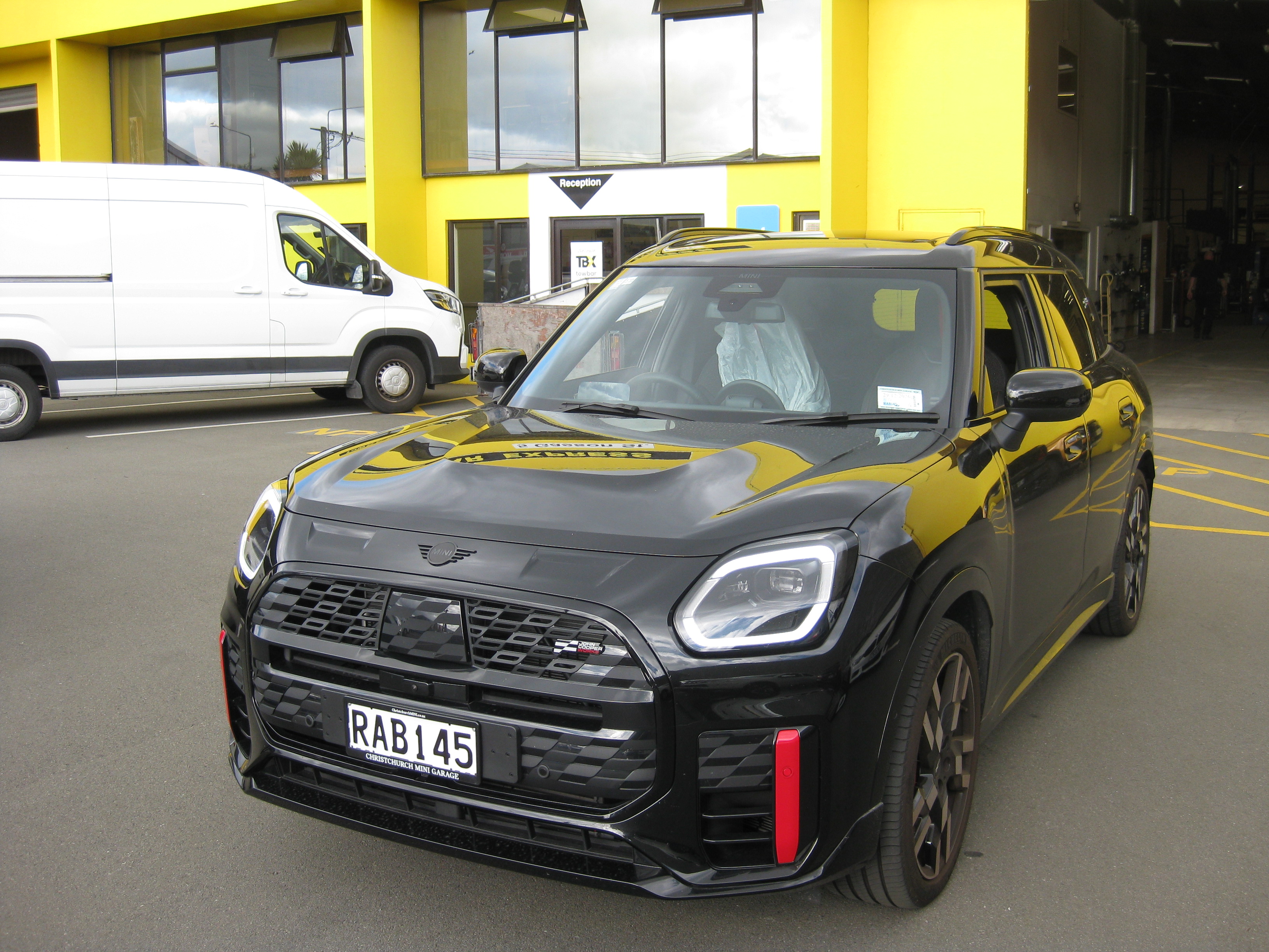 MINI COUNTRYMAN STATIONWAGON 2023-CURRENT